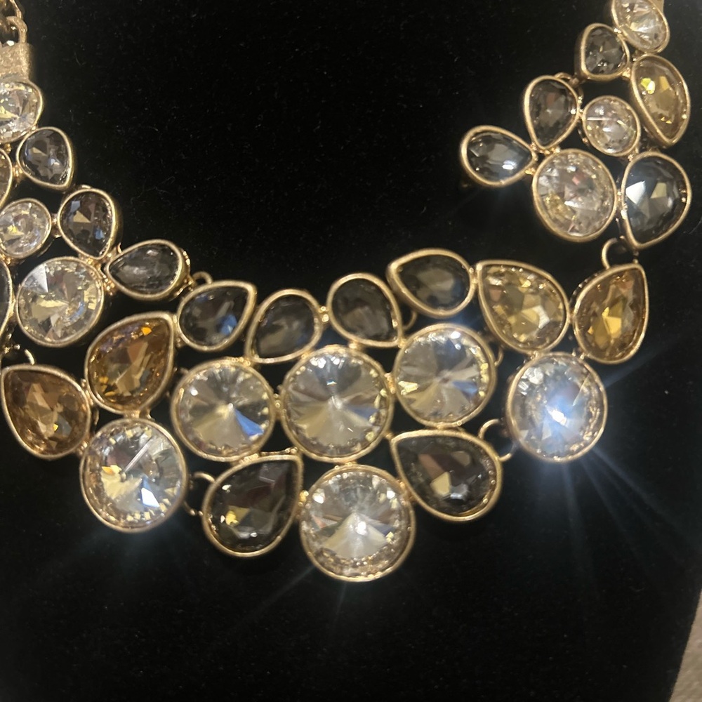 The Skyline Collection Elegant Gold and Silver Statement Necklace - Picture 3 of 8